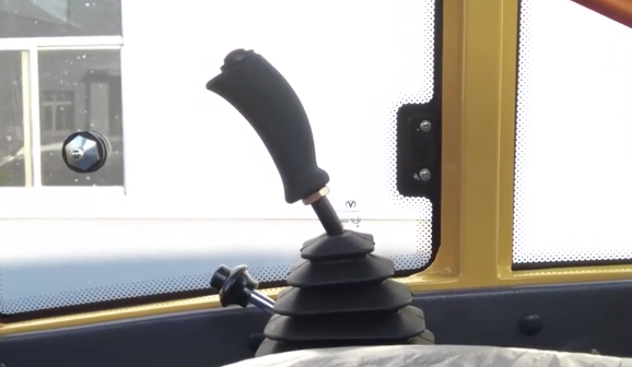 Road roller with one-lever operation enhances safety and reduces workload.