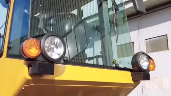 Exterior of the road roller cab