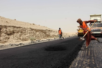 The WALMACH 33 Ton Single  Drum Roller in Road Construction for Iraq