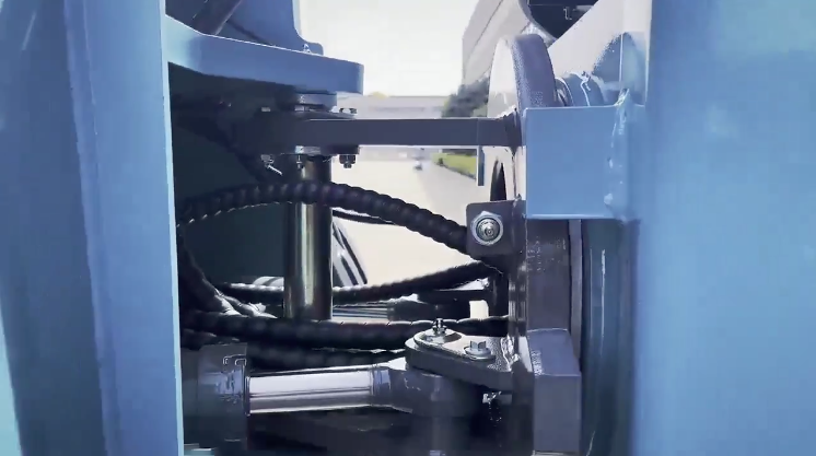 Narrow Workspace Maneuverability electric wheel loader