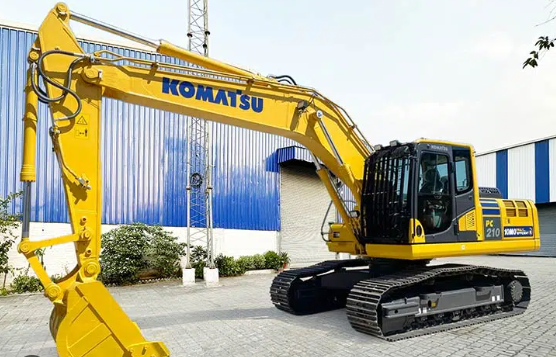 KOMATSU Excavator
